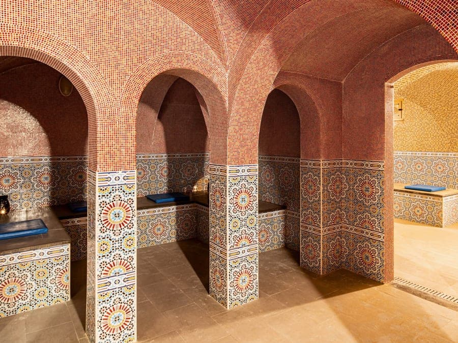 Intérieur voûté du hammam voisin de la maison